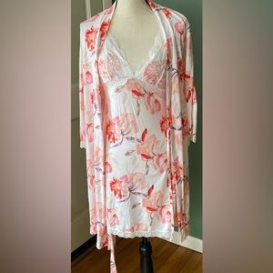 Mirabeau short multicolor pink floral vneck lace chemise and robe set